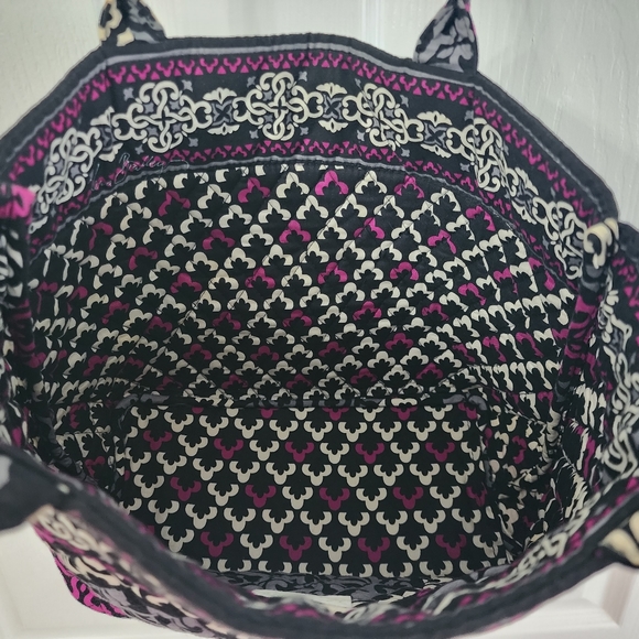 Vera Bradley Canterberry Magenta Purse - Picture 5 of 9
